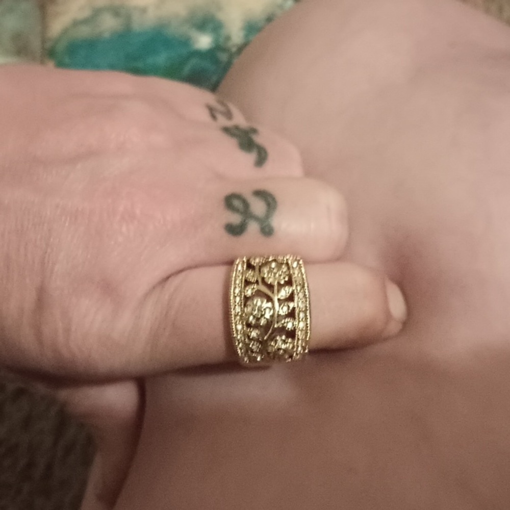Gold Ring 8-8 1/2